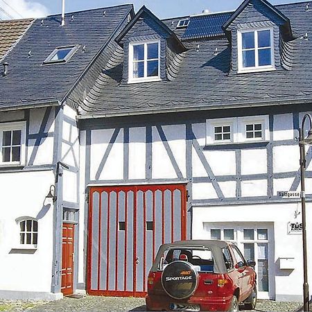 2 Bedroom Gorgeous Home In Hachenburg Esterno foto